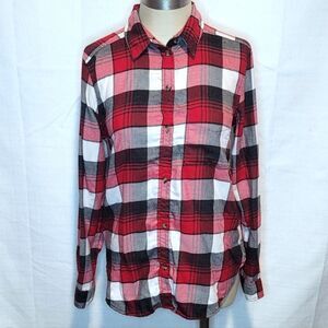 American Eagle Boyfriend Fit Ahh-Mazingly Soft Button Up Plaid Shirt
